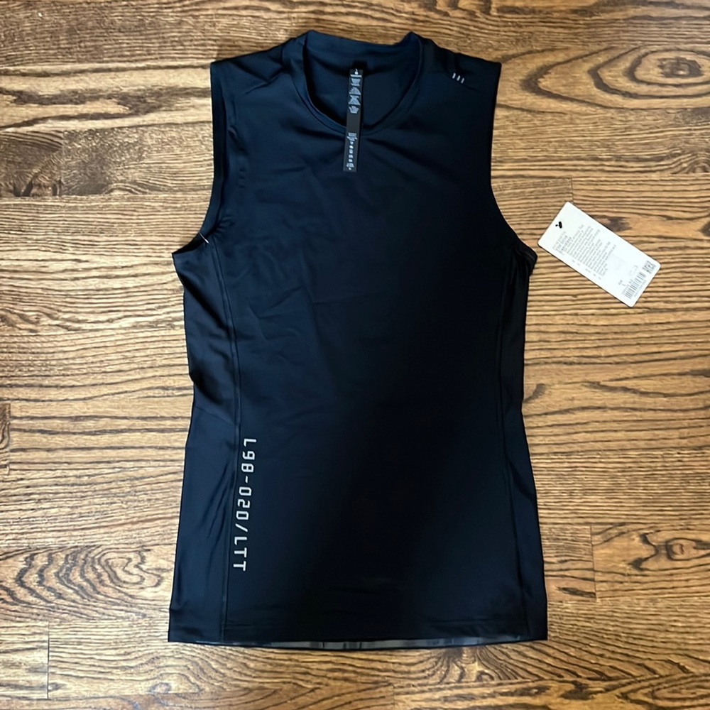 Lululemon Men’s Vital Dive Sleeveless Shirt Large